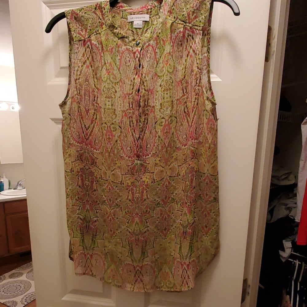 Sleeveless blouse